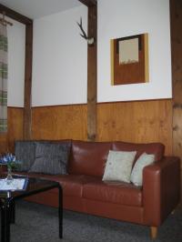 Die Couch. - Bild 1: Appartement Nr. 7 in der Zigeunermühle in Weißenstadt/Fichtelgebirge