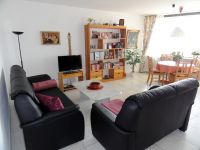 Polstercke, TV und Essplatz
mit Blick zum Bodensee - Bild 4: Ferienwohnung Fam. Müller - mit wunderschönem See- und Alpenblick -